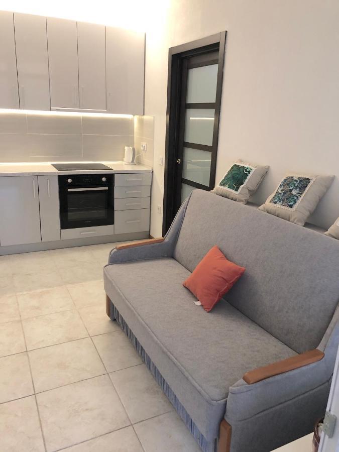 Жд Вокзал Пр Победы 67-В Метро Нивки Парк Шулявка Apartamento Kiev Exterior foto