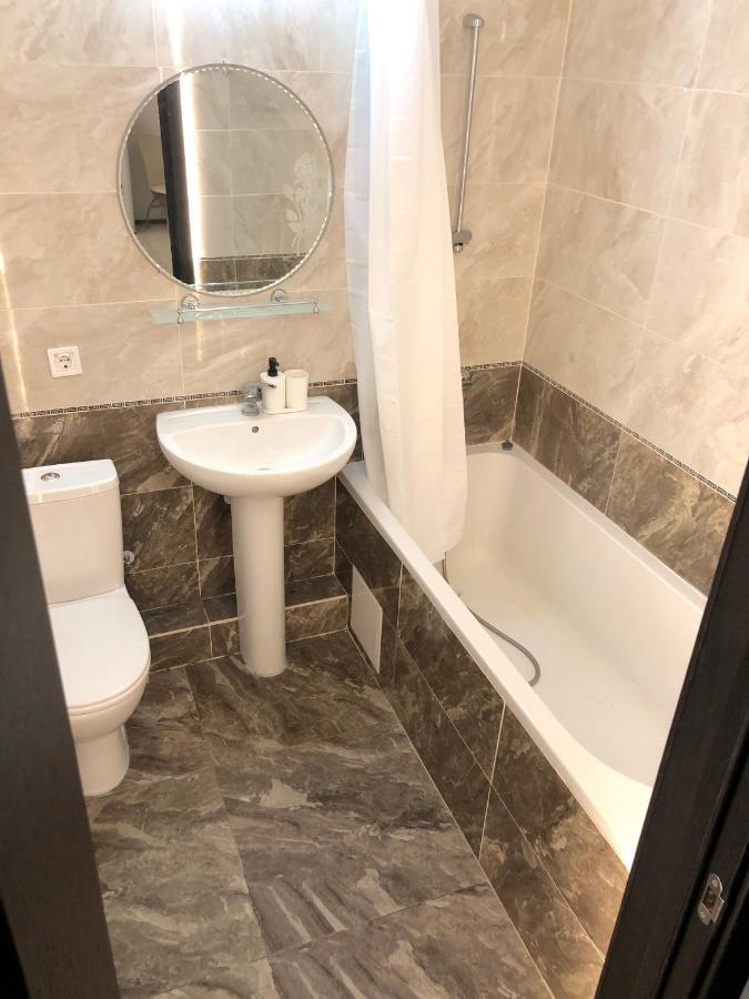 Жд Вокзал Пр Победы 67-В Метро Нивки Парк Шулявка Apartamento Kiev Exterior foto