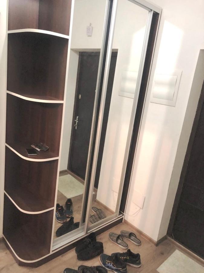Жд Вокзал Пр Победы 67-В Метро Нивки Парк Шулявка Apartamento Kiev Exterior foto